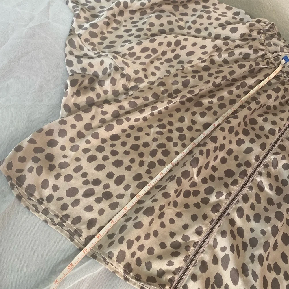 Ladies cecico brown animal print blouse size M